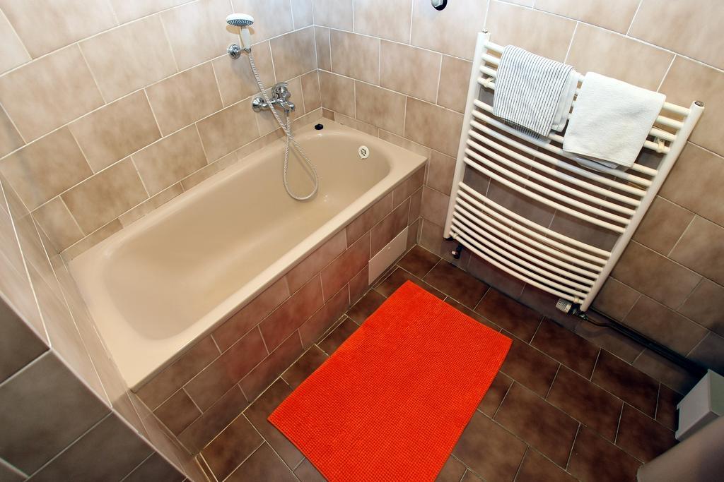 Family Hotell Domažlice Eksteriør bilde