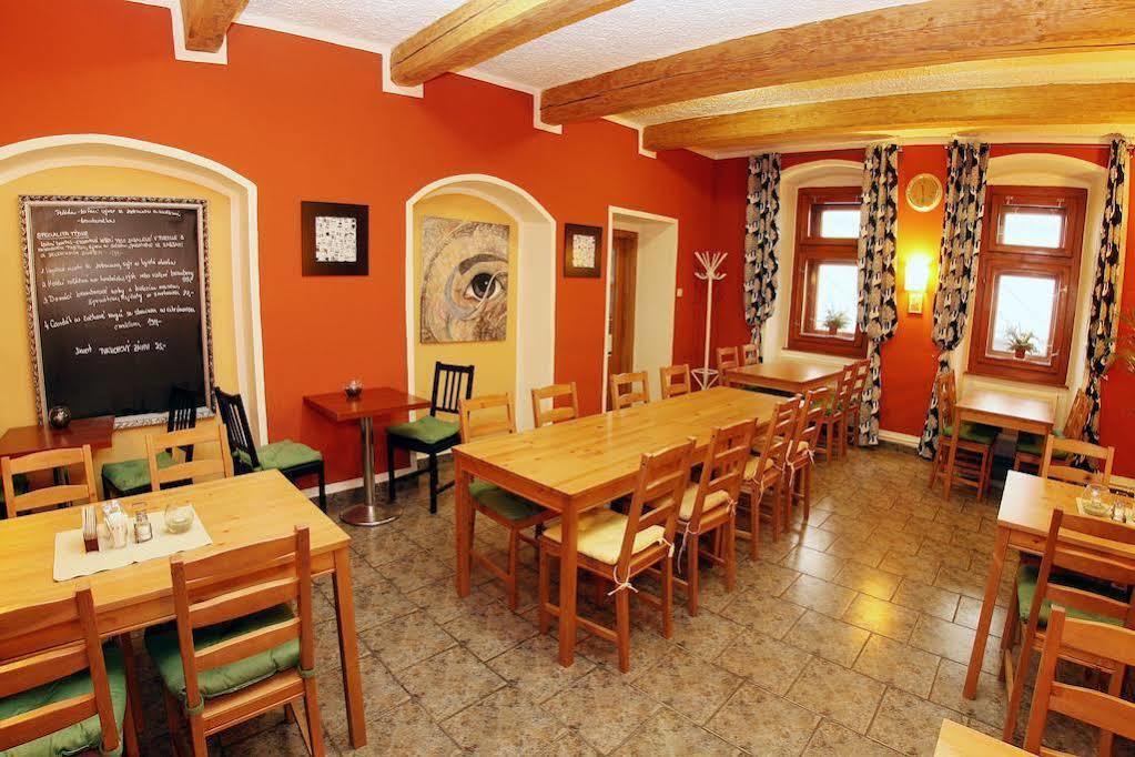 Family Hotell Domažlice Eksteriør bilde