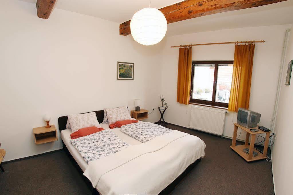 Family Hotell Domažlice Eksteriør bilde